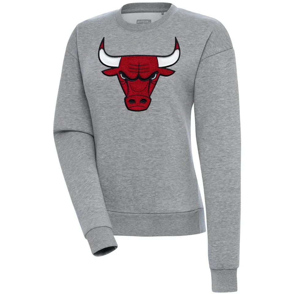 Lightweight Women's Antigua Heather Gray Chicago Bulls Victory Crewneck Pullover Sweatshirt